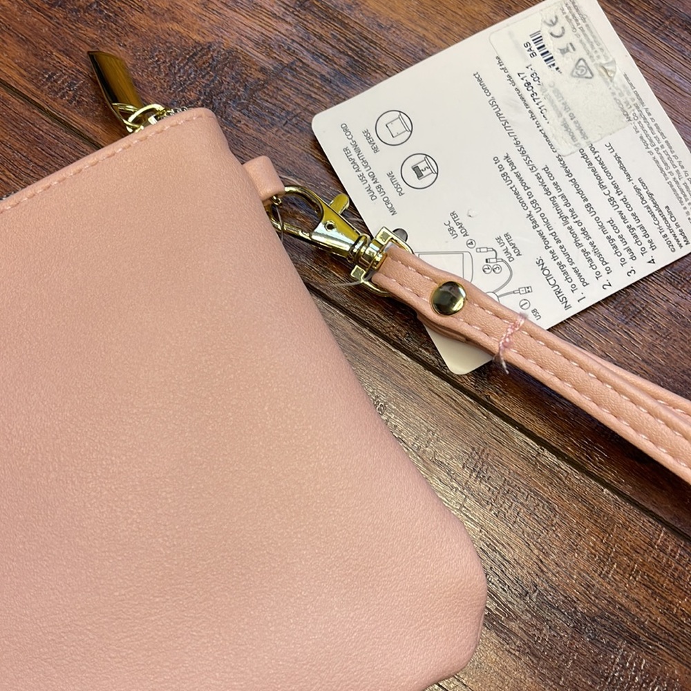 Charging Wallet - Picture 3 of 8